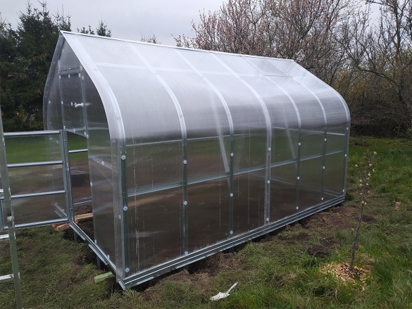 Professzionális, kulcsrakész üvegháztelepítések