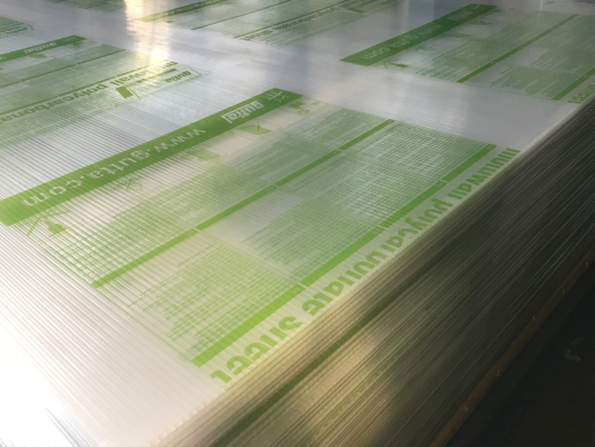 Polykarbonátová dutinková deska Gutta Guttagliss DUAL BOX 4 mm