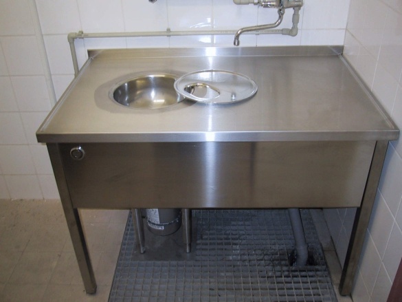 Drviče odpadu Waste King Commercial 2000