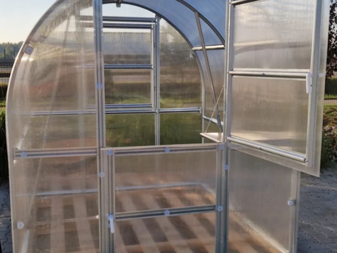 Polikarbonát üvegház Gutta Gardentec Slim