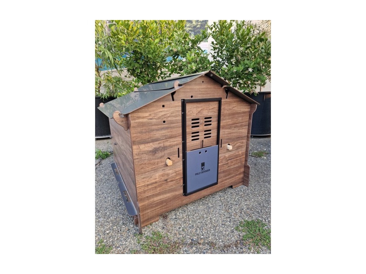 Scobax Kurník POLLY SIMPLY L – odolný HPL kurník pro 6–8 slepic bez údržby + možnost Polly AutoDefender