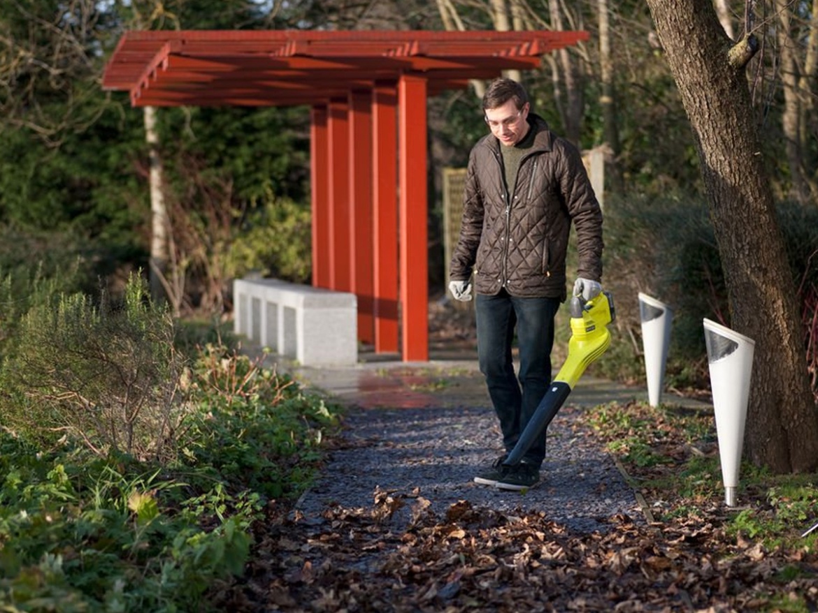 Fukar listí Ryobi OBL1820H