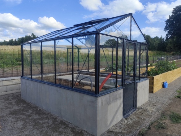 Profesionálna montáž skleníkov na kľúč