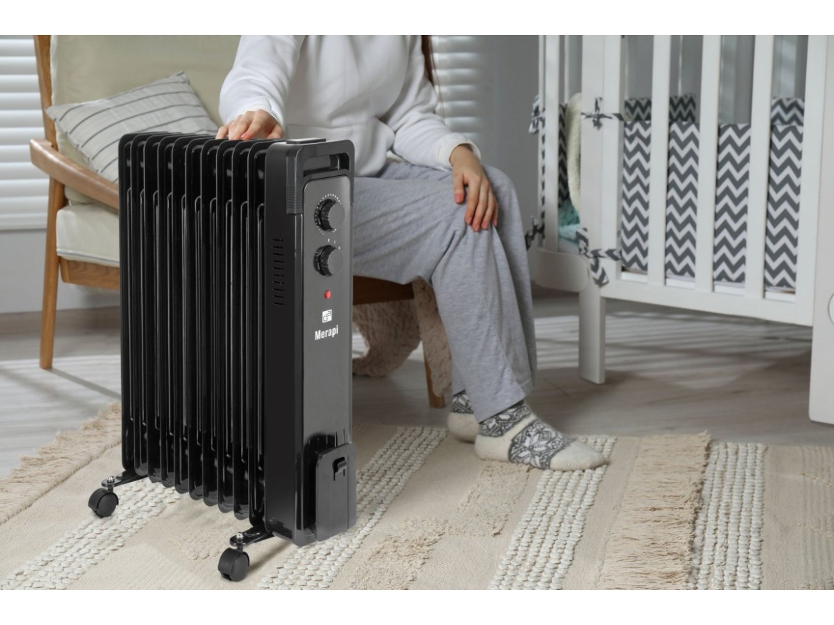 G21 Olejový radiátor  Merapi černý, 11 žeber, 2500 W