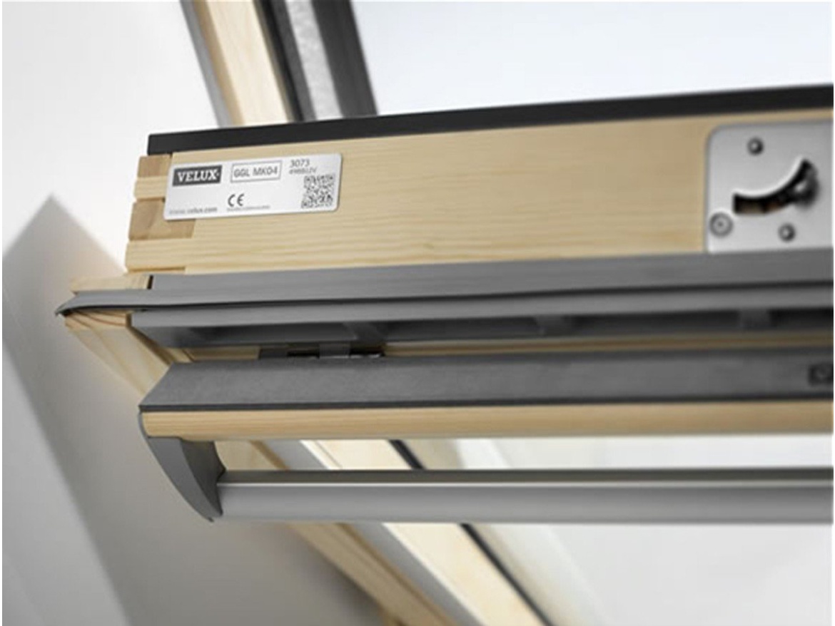 Kyvné střešní okno Premium Velux GGL 3073