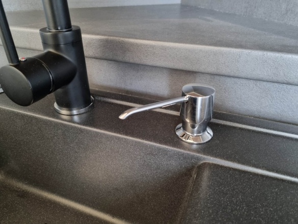 Manuální dávkovače Donner Click (B5)