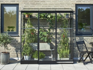 Skleníky ke zdi –  Halls Qube Lean-to 1,9 m x 0,7 m, čierna, kalené sklo 3 mm