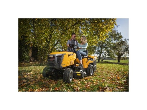 92 cm-es fűnyíró traktor hátsó kidobással és hidrosztatikus sebességváltóval Riwall PRO RLT 92 HRD