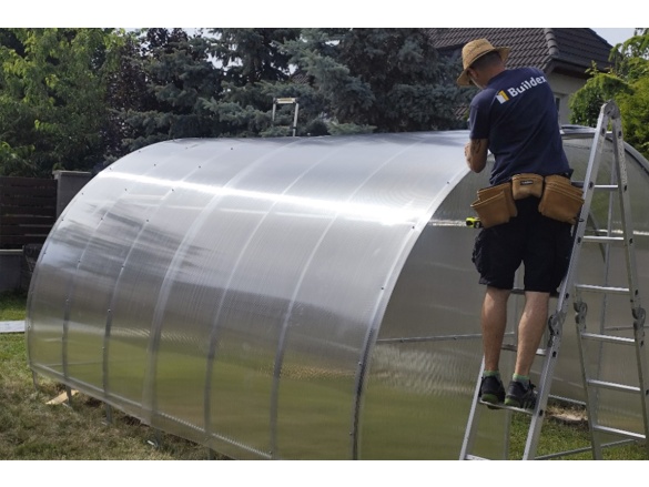 Profesionálna montáž skleníkov na kľúč