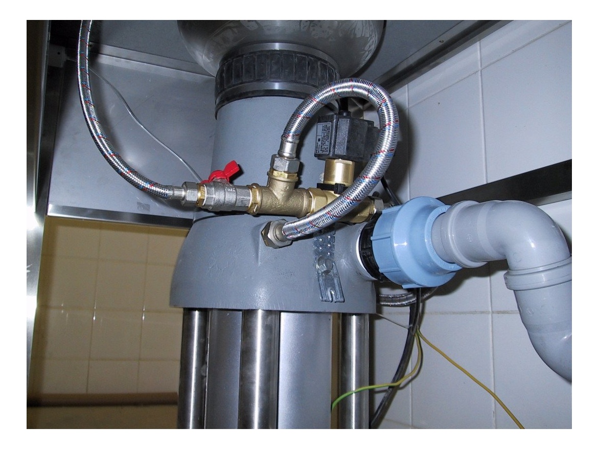 Drviče odpadu Waste King Commercial 2000