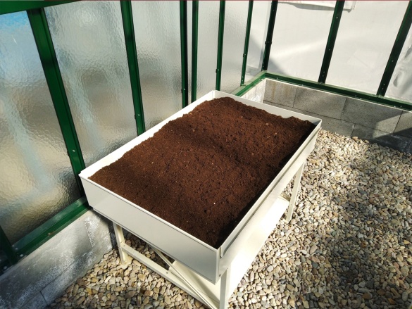 Stolný záhon Limes Soza