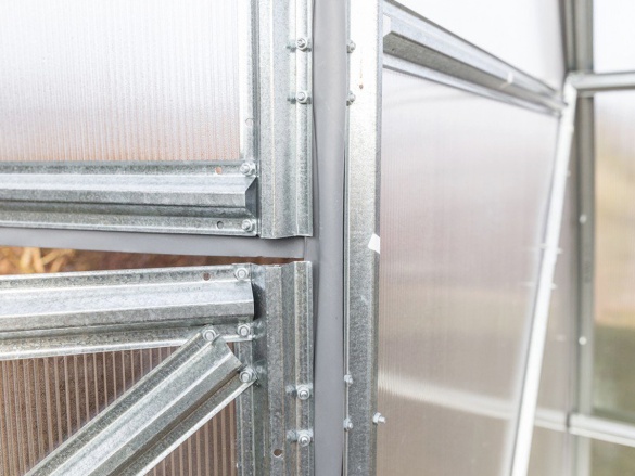 Zahradní skleník z polykarbonátu Gutta Atlas