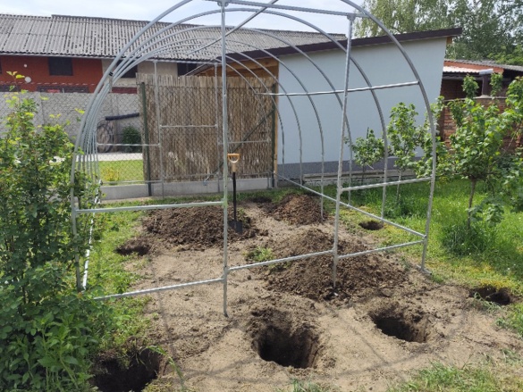 Profesionálna montáž skleníkov na kľúč