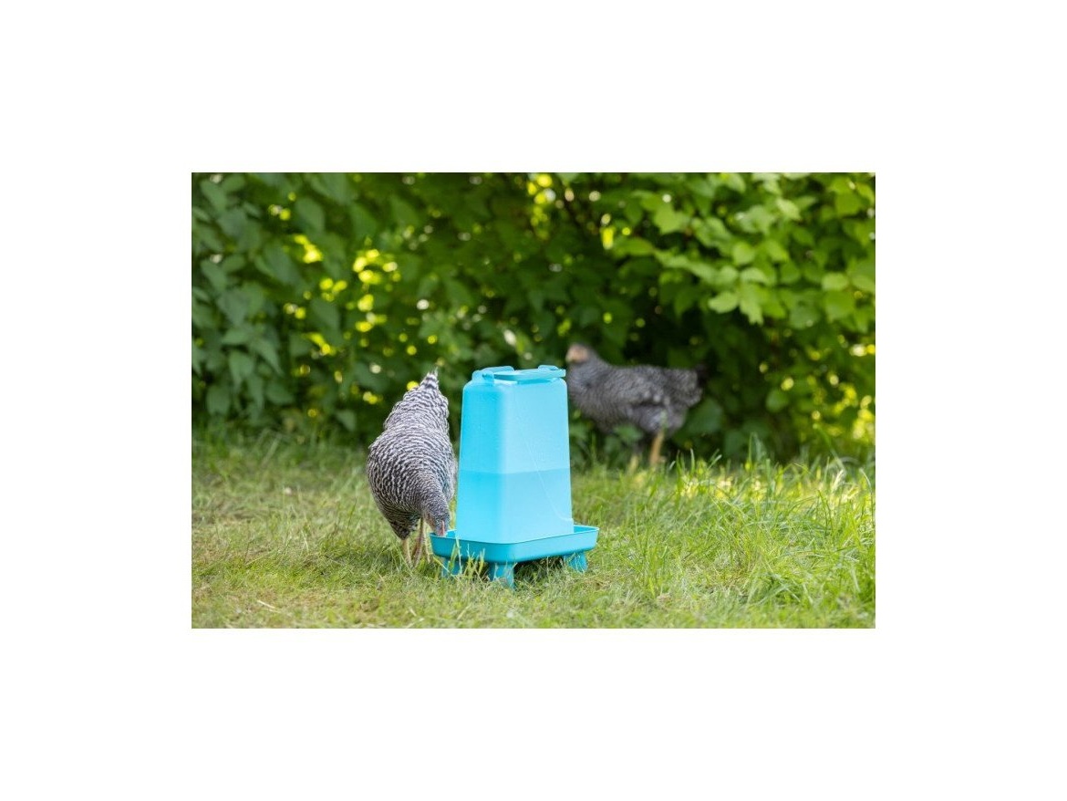 Scobax Plastová napáječka s nožičkami 3.5 L, více barev