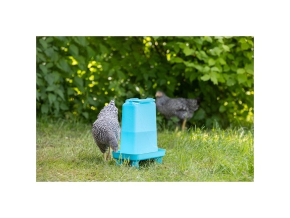 Scobax Plastová napáječka s nožičkami 3.5 L, více barev