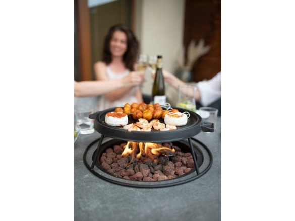 Litinová pánev s podstavcem RQ