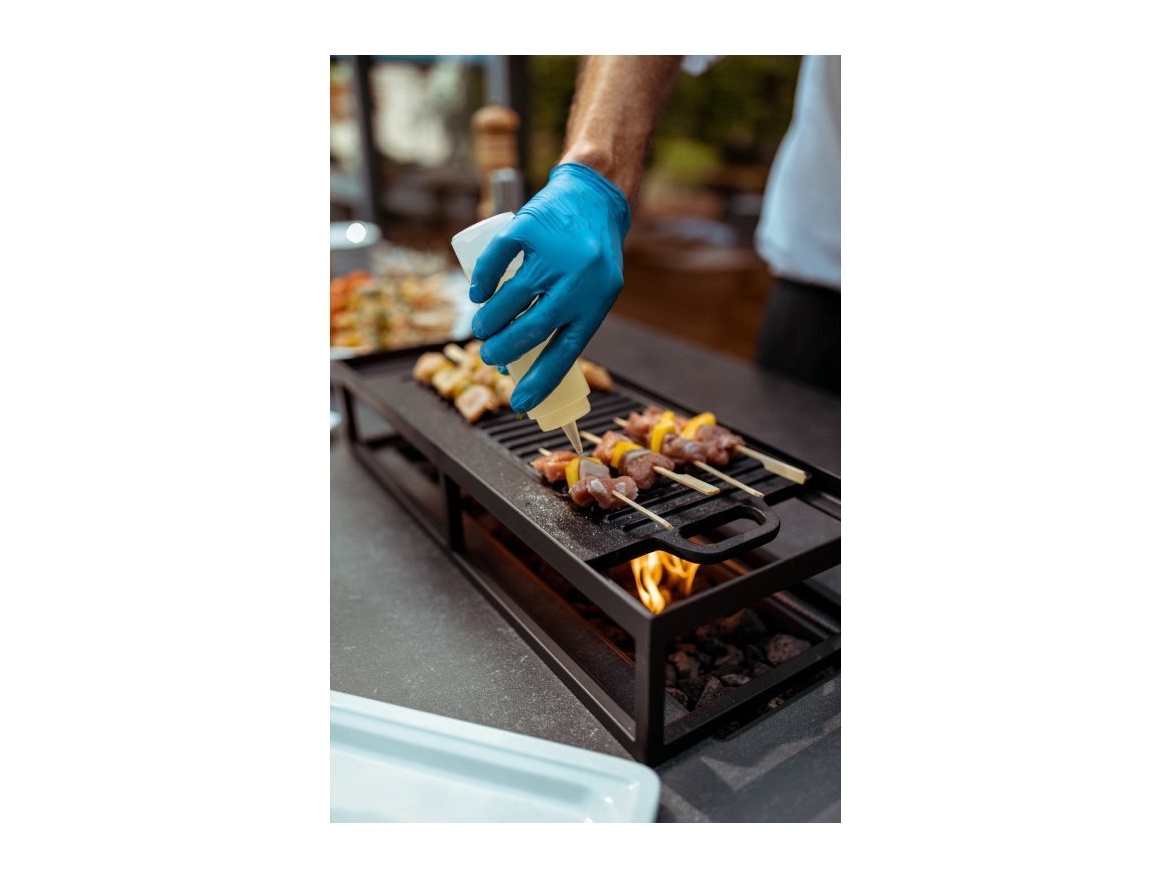 Litinová pánev s podstavcem MAX