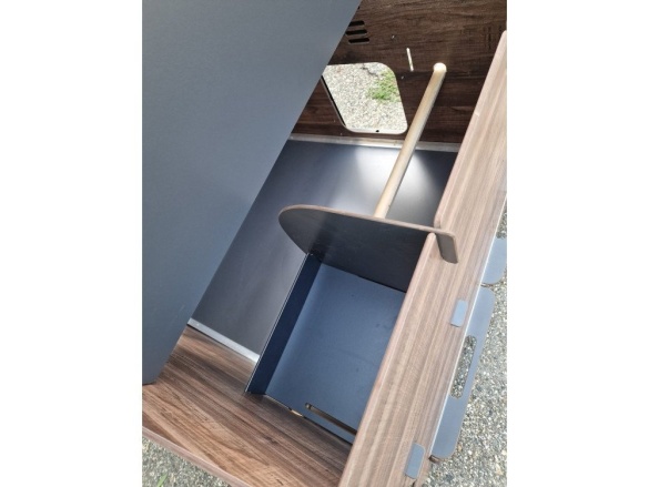 Kurník Scobax Kurník POLLY SIMPLY L – odolný HPL kurník pro 6–8 slepic bez údržby + možnost Polly AutoDefender