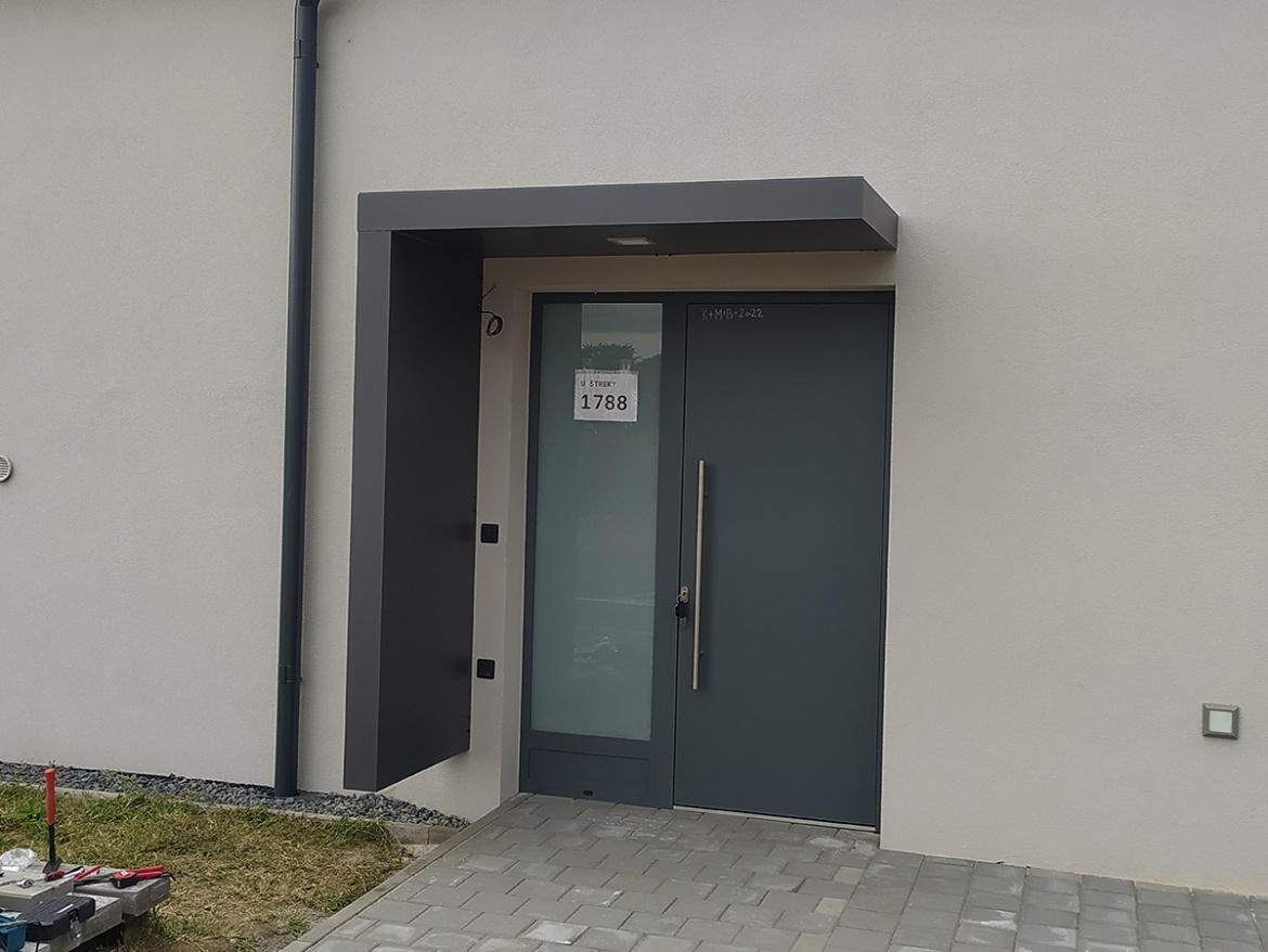 Pergolák, télikertek és előtetők telepítése