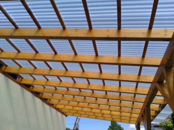 Polykarbonátová trapézová deska Palram Suntuf