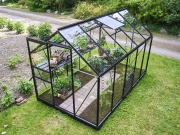 Üvegház Halls Popular