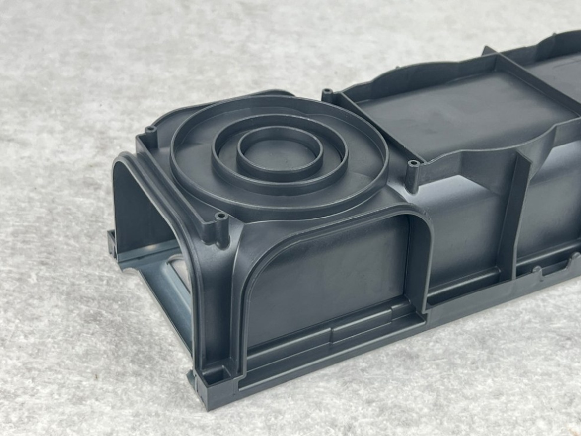 Plastový odtokový žlab s pozinkovanou mříží Covernit A15