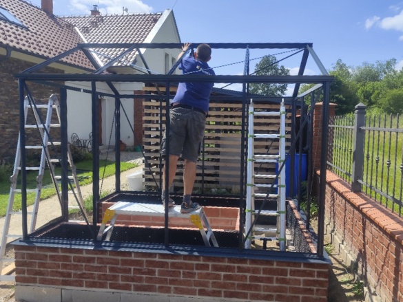 Profesionální montáže skleníků na klíč