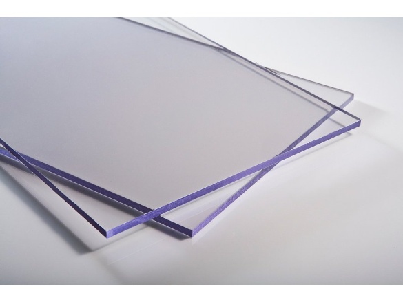 Plný polykarbonát čirý 10 mm s tvrzeným povrchem