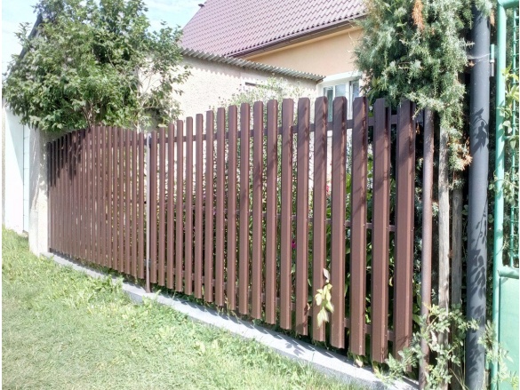Plechová plotovka Gutta Guttafence