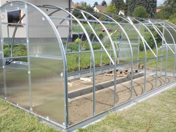 Polikarbonát üvegház Gutta Gardentec Classic