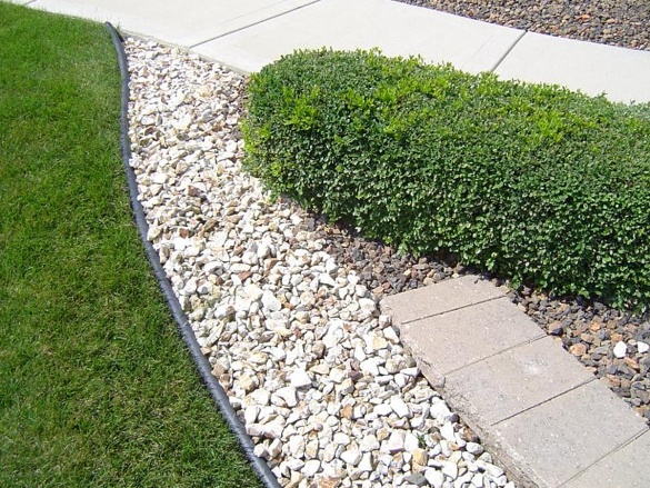 Neviditeľný obrubník Grate Garden Diamond