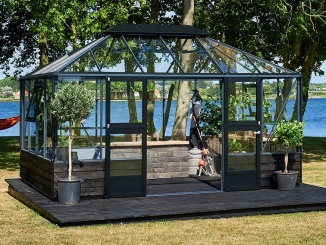 Hliníková konstrukce – Juliana Grand Oase On-Wall 4,4 m x 3,0 m, antracit, kalené sklo 3 mm