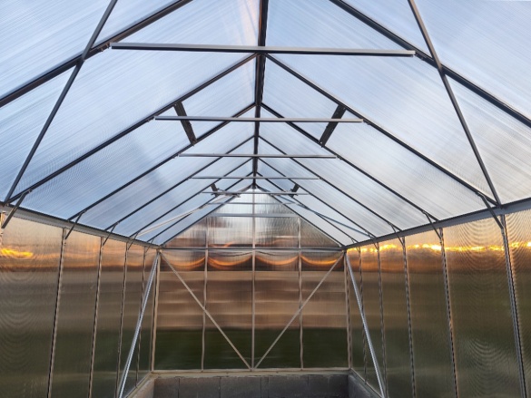 Profesionálna montáž skleníkov na kľúč