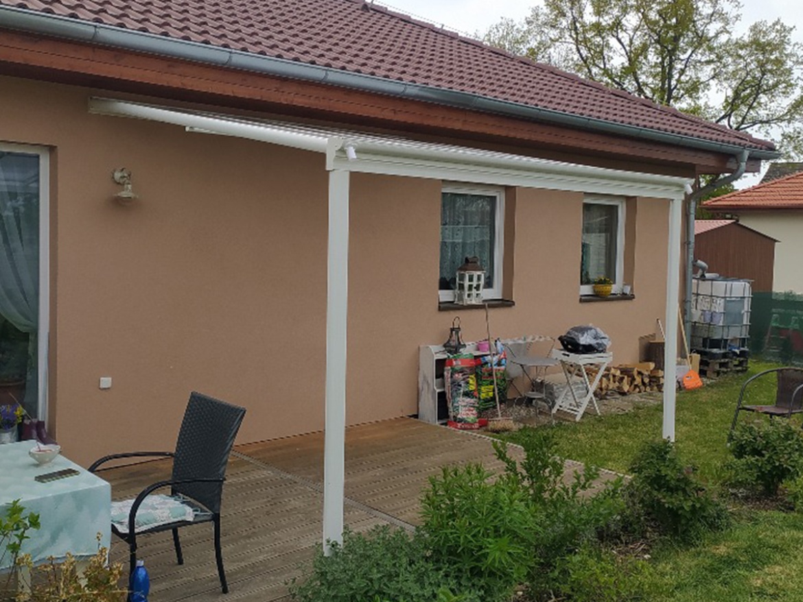 Pergolák, télikertek és előtetők telepítése