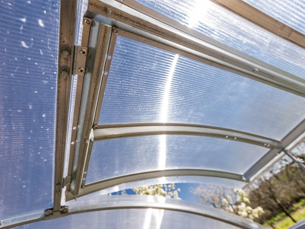 Střešní okno Gutta