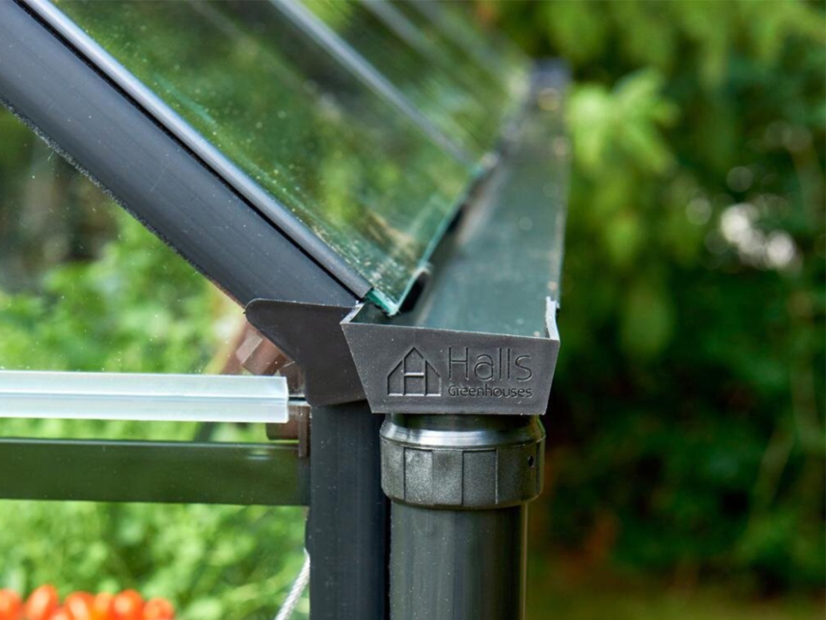 Halls Okapový svod Qube Lean to