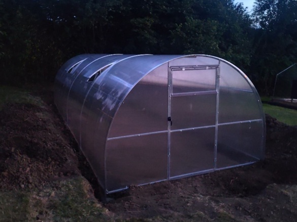 Profesionální montáže skleníků na klíč