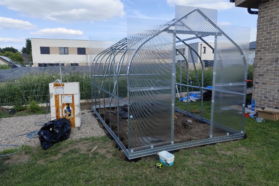 Üvegház összeszerelés