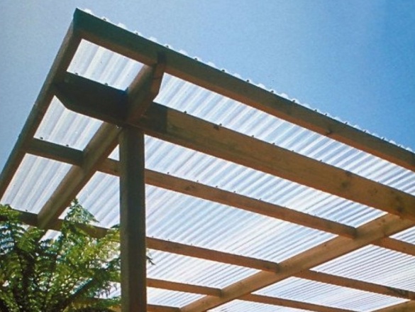 Polykarbonátová trapézová deska Palram Suntuf