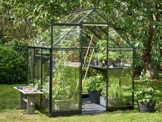 Hliníková konstrukce –  Halls Qube 2,0 m x 2,0 m, kalené sklo 3 mm