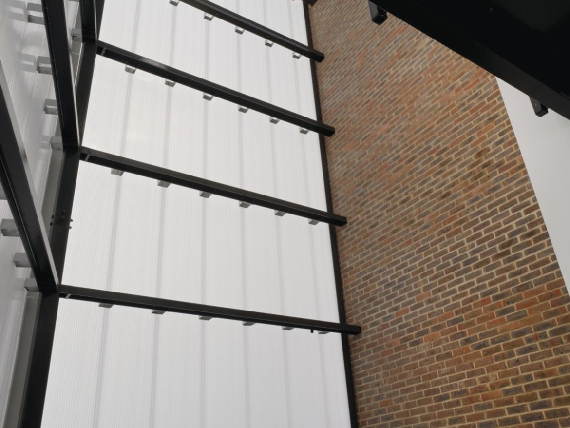 Dutinková polykarbonátová deska Brett Martin Marlon ClickFix 40 mm