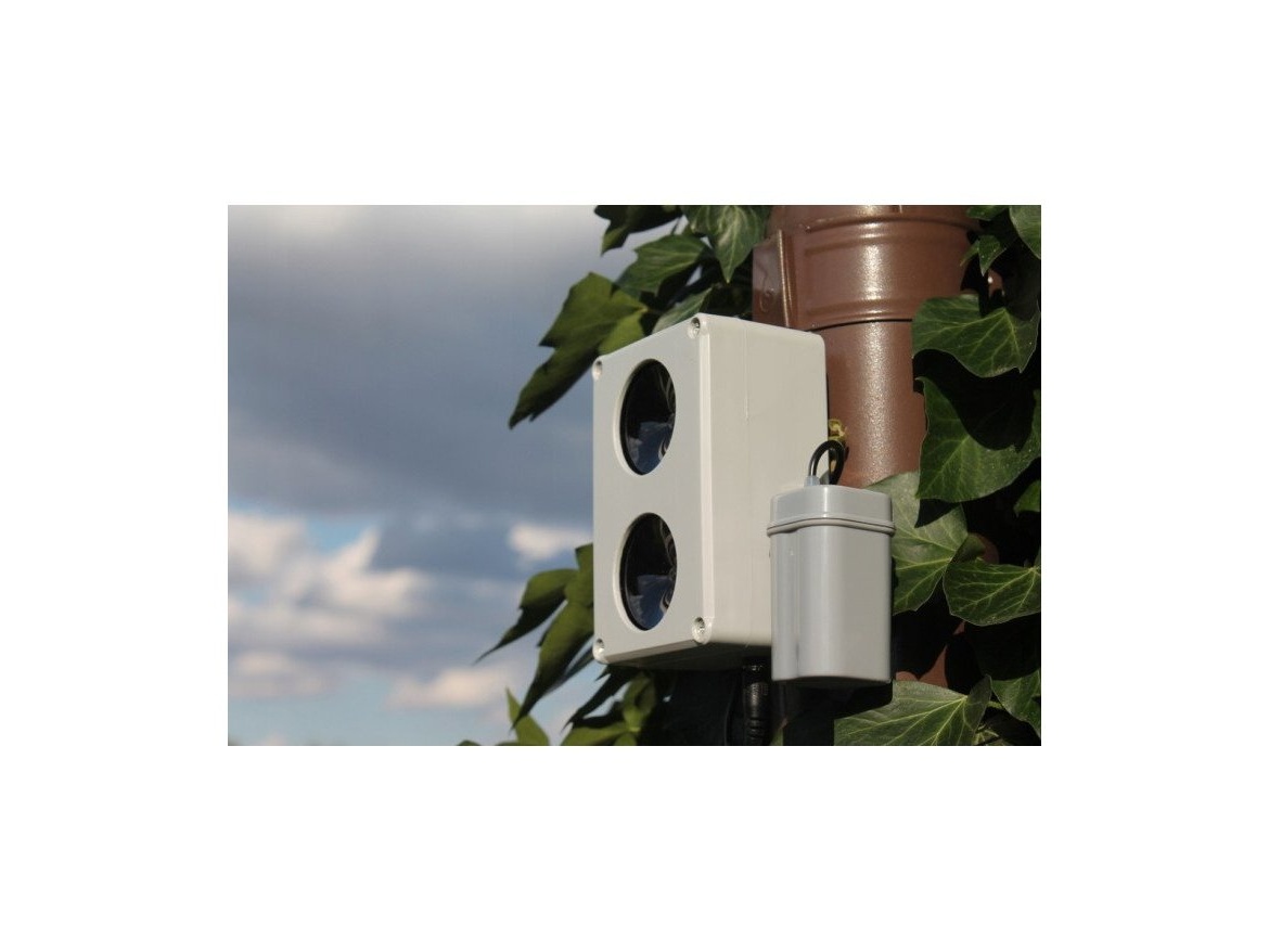 Scobax Vodotěsný ultrazvukový plašič na kuny, myši a potkany  DRAGON ULTRASONIC CH200