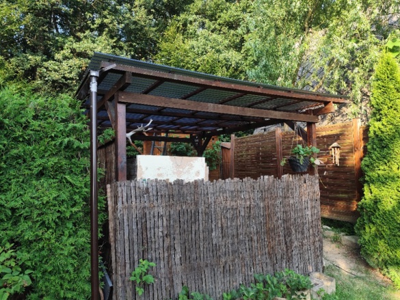 Pergolák, télikertek és előtetők telepítése