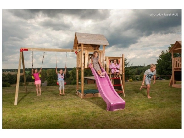 Dětské hřiště se skluzavkou a houpačkou Česká Manufaktura Matýsek