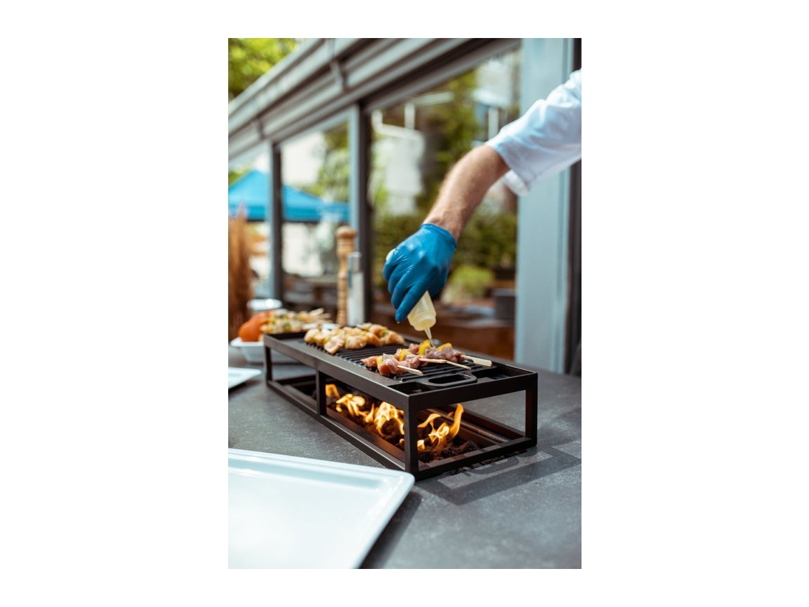 Litinová pánev s podstavcem MAX