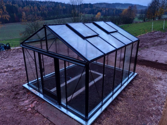 Profesionálna montáž skleníkov na kľúč