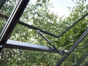 Klasický skleník Halls Qube