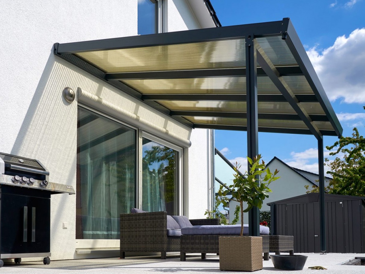 Hliníková pergola - čirý / bílá konstrukce Gutta Terrassendach Premium