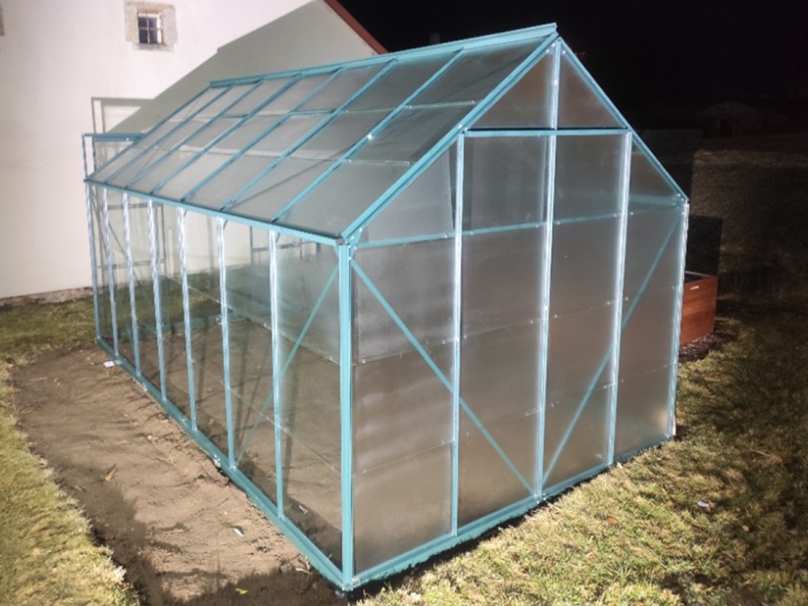Üvegház összeszerelés