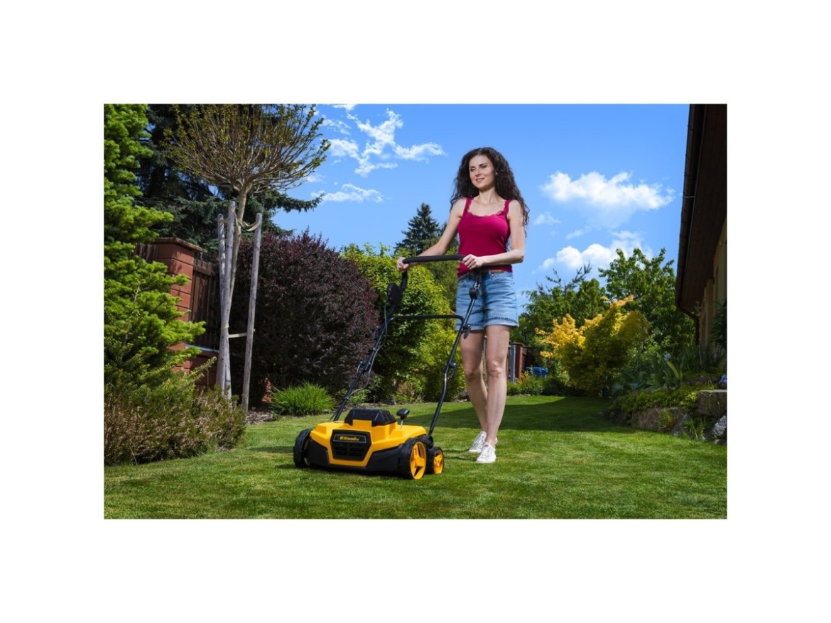 Aku travní provzdušňovač 2x20 V (bez baterie a nabíječky) Riwall PRO RAV 3820i